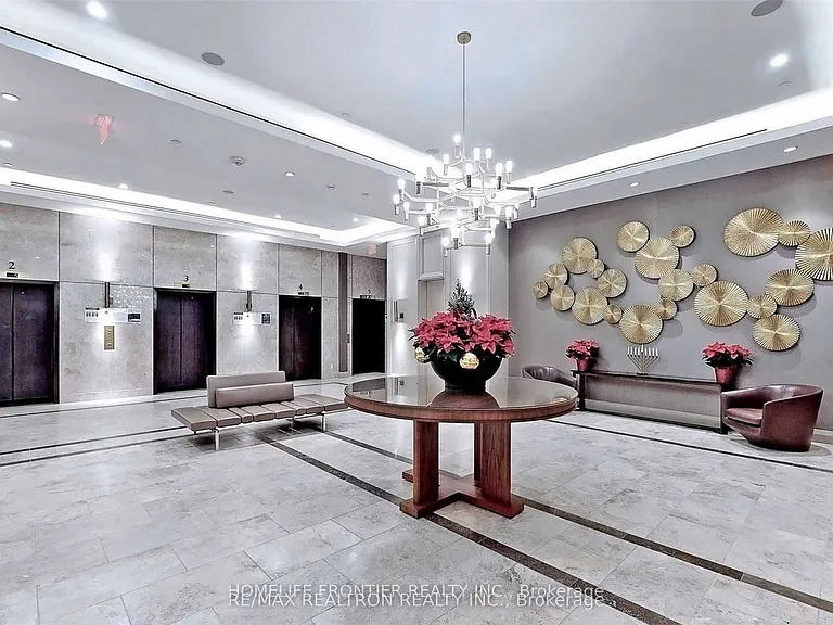 155 Yorkville Ave — Photo 5