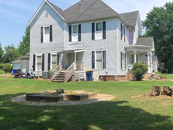 2nd image of 325 N Church St
