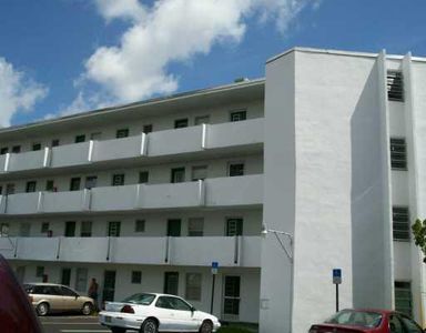 1301 NE 191st St #F314, Miami, FL, 33179