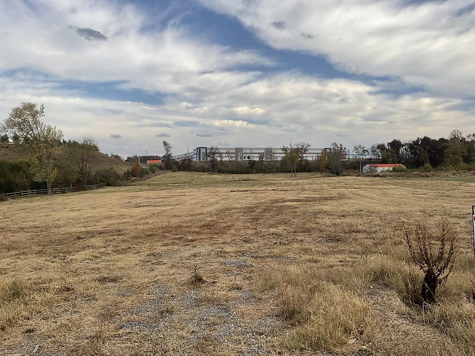 1st image of 534 Hunting Hills Dr