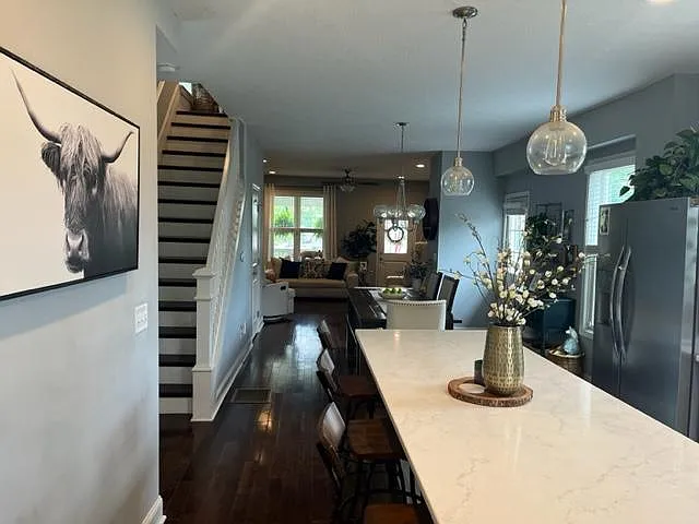 280 E 4th Ave — Photo 10