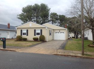 366 Costa Mesa Dr, Toms River, NJ 08757
