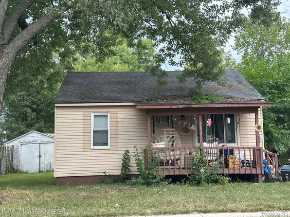 611 Beach St, Mount Morris, MI 48458