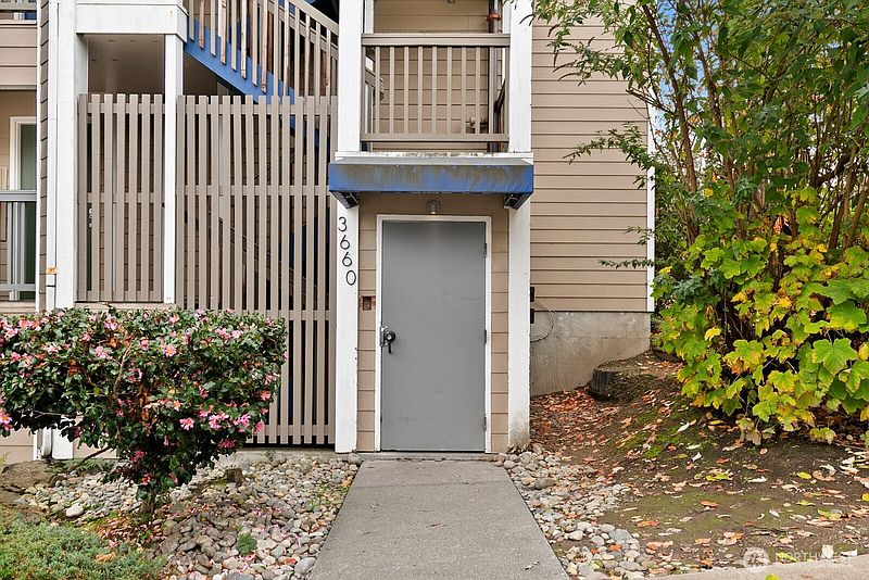 3rd image of 3660 Whitman Avenue N
