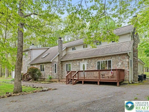 358 Towamensing Trl, Albrightsville, PA 18210