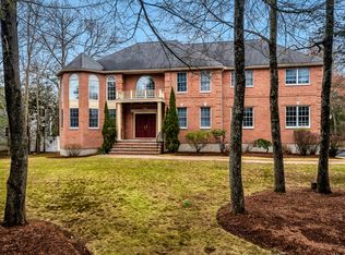 4 Sorens Way, Bedford, MA 01730