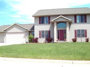 1892 Edwin St, Grand Chute, WI 54913