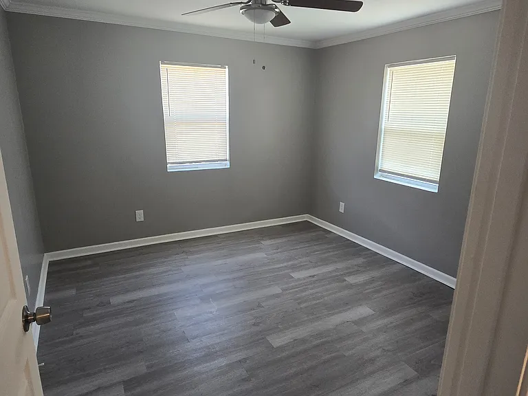 709 Patton Ave — Photo 9