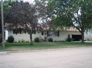 307 N Manyaska St, Sherburn, MN 56171