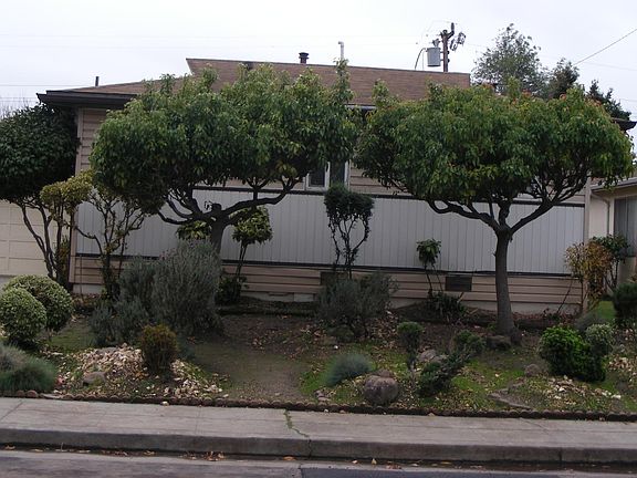 3rd image of 2912 McKenzie Dr