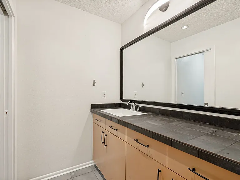 102 Vassar Ln #17 — Photo 16