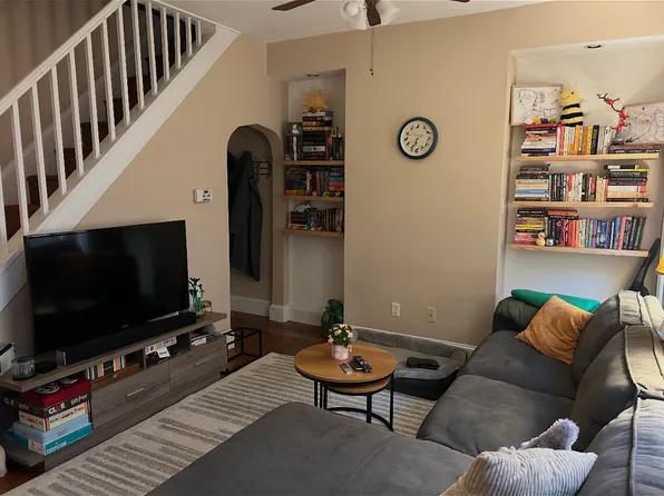 3928 Manor St, Philadelphia, PA 19128