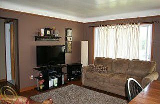 3rd image of 25754 Dale St