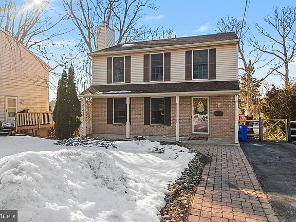 2nd image of 24 Berkley Rd