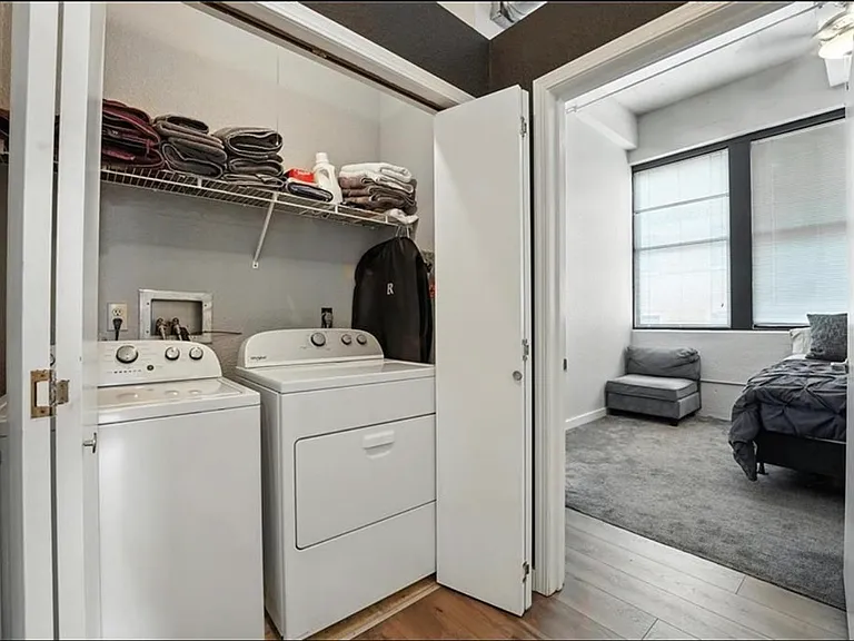 1535 Walnut St #411 — Photo 5