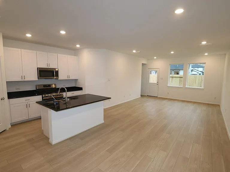 2714 Hollow Alpine Way — Photo 2