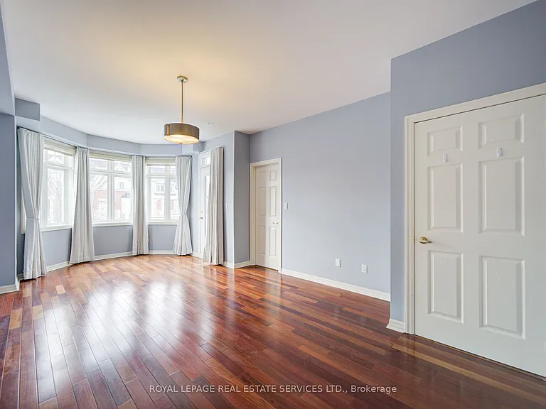 115 Saint Lawrence Dr — Photo 28