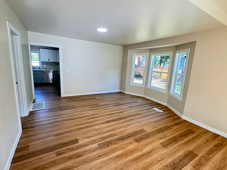 321 W Summa St — Photo 18