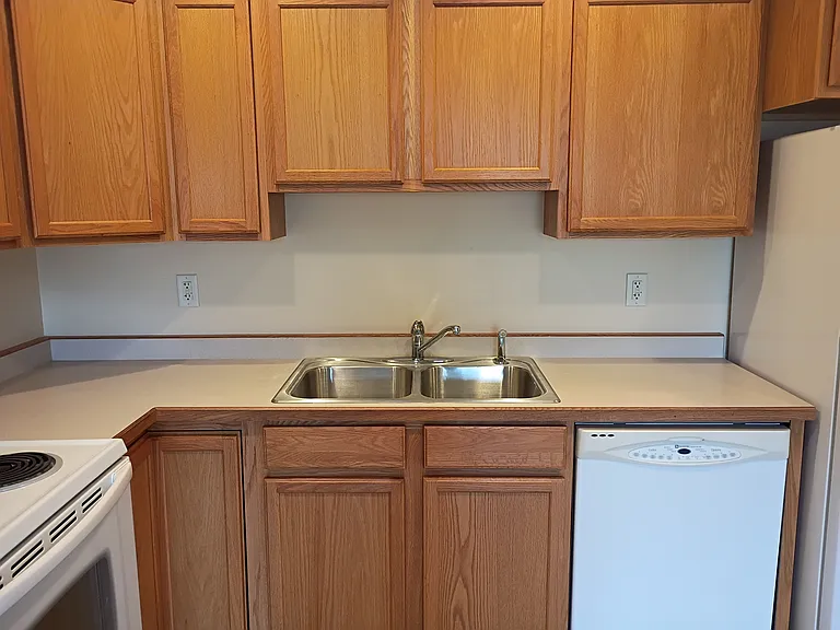 599 Cherry Ln #9 — Photo 13