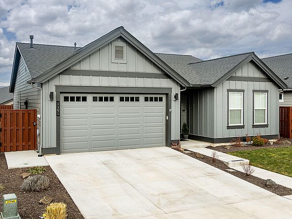 2nd image of 1151 NE Henry Dr