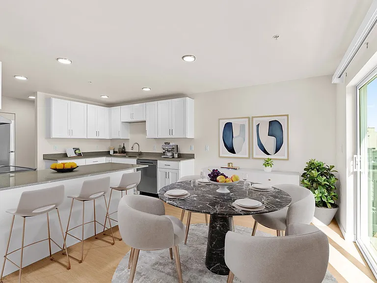 2901 Salem Ave SE #101 — Photo 4