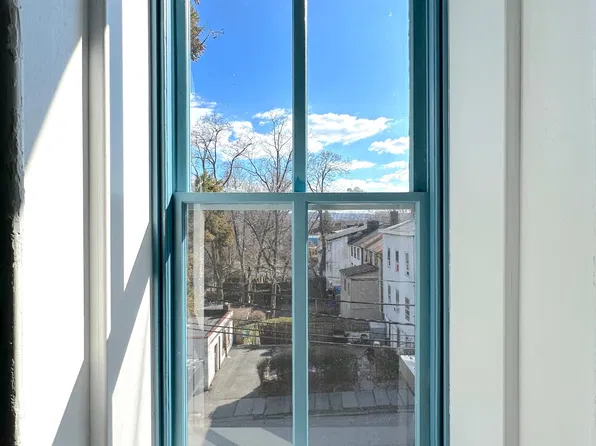 152 3rd St #6, Newburgh, NY 12550