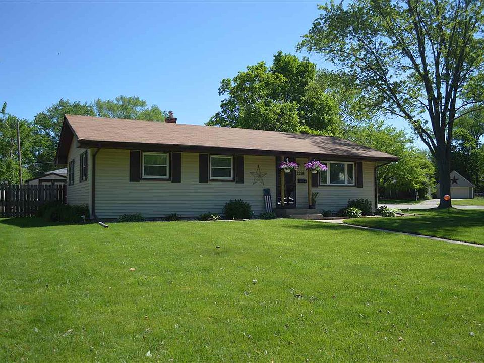 1st image of 2216 Skokie Dr