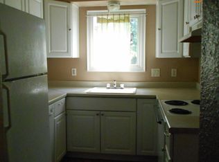 92 V St, Springfield, OR 97477