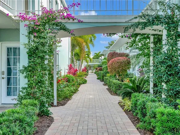 603 12TH AVE S, NAPLES, FL 34102