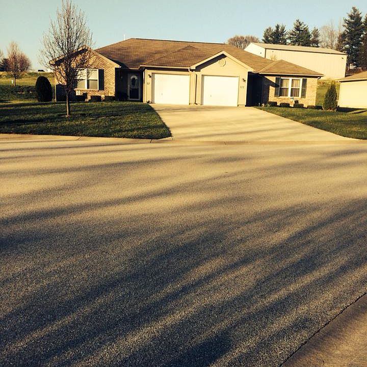 1st image of 516 Autumn Ct