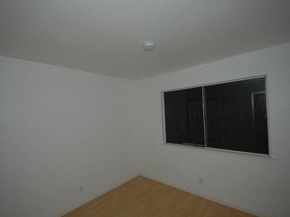 4th image of 410 Capricorn Ct
