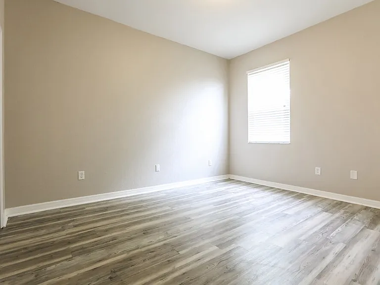 15385 Lakeland Cir — Photo 17