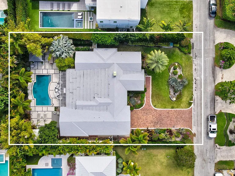 309 NE 8th Ave — Photo 43