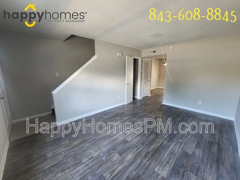 2 bed, 1.5 bath, 1000 sqft, $1,900 — Photo 3