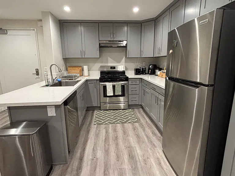 Full Kitchen