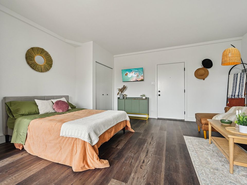 1st image of 1555 W Hollywood Ave APT 313