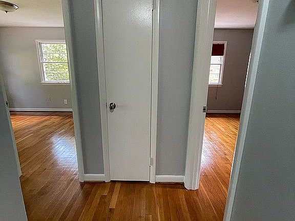 5th image of 2509 Emerald Dr