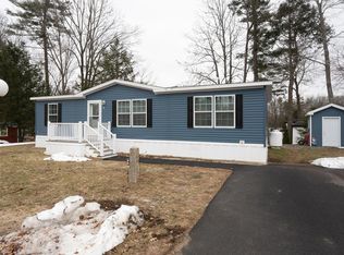 16 S Elderberry Ln, Rochester, NH 03867