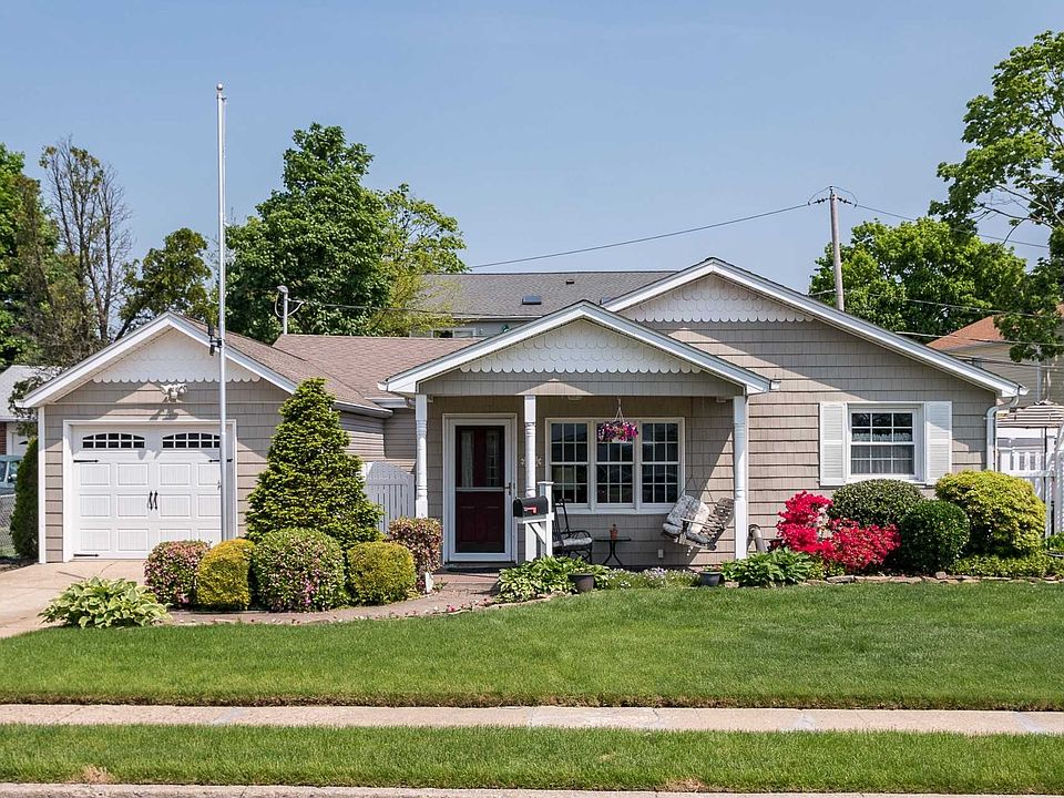 1st image of 2521 Cypress Ave