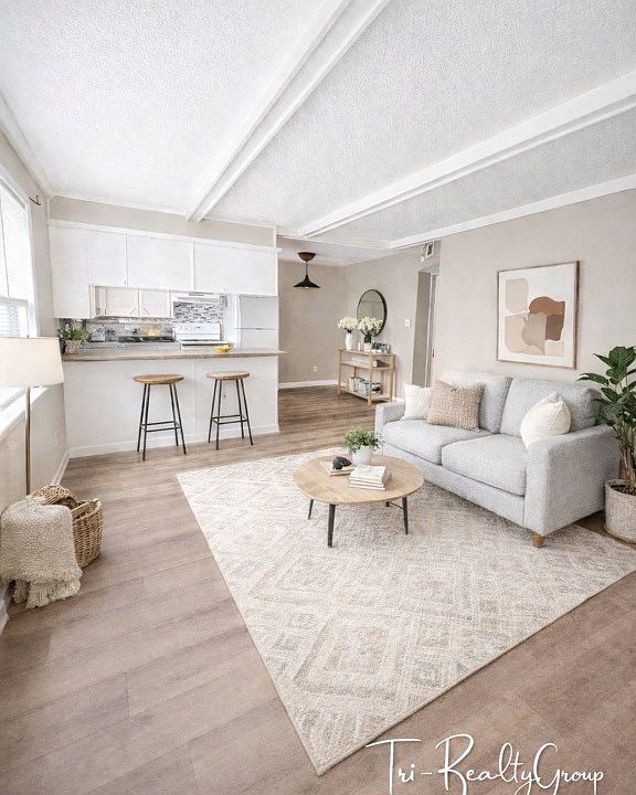 1st image of 501 Westlawn Dr #11582481