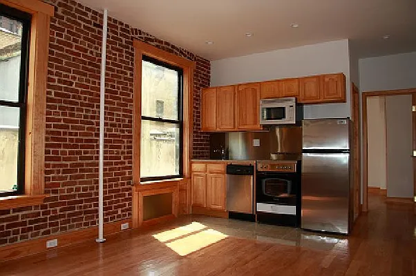 Rented by Manhattan Dwelling Corporation | media 4