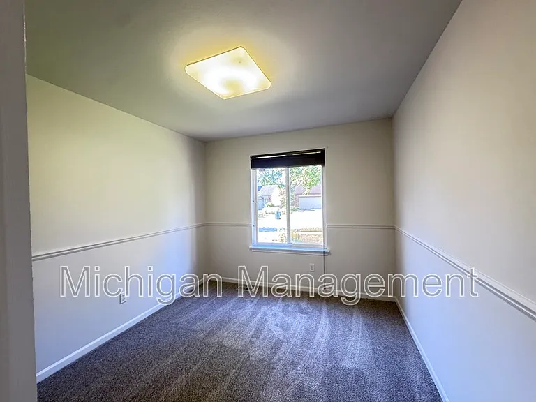 173 Algansee Dr — Photo 36