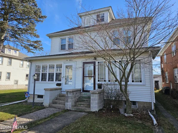 513 N 8th St, Selinsgrove, PA 17870