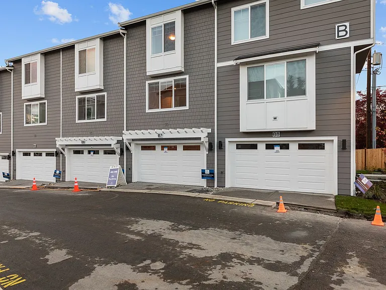 15423 Admiralty Way #B7 — Photo 40