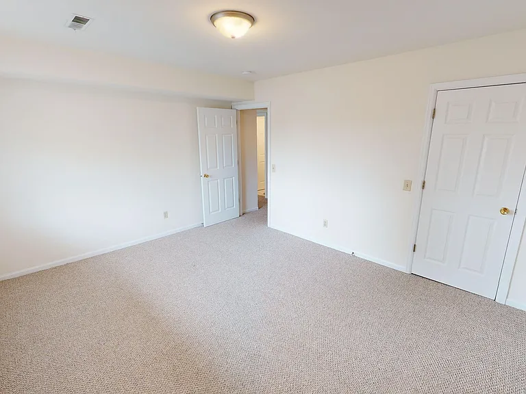Muirfield Apartments — Photo 35