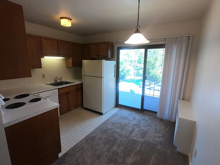 2845 Broadway Street — Photo 52