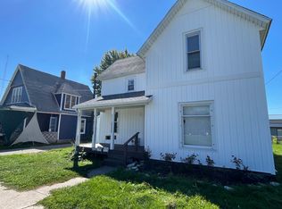 407 W Boston St #1, Syracuse, IN 46567