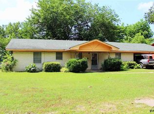 805 W 6th St, Mount Pleasant, TX 75455