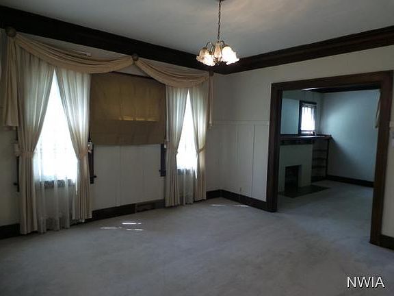 3rd image of 2110 Jones St
