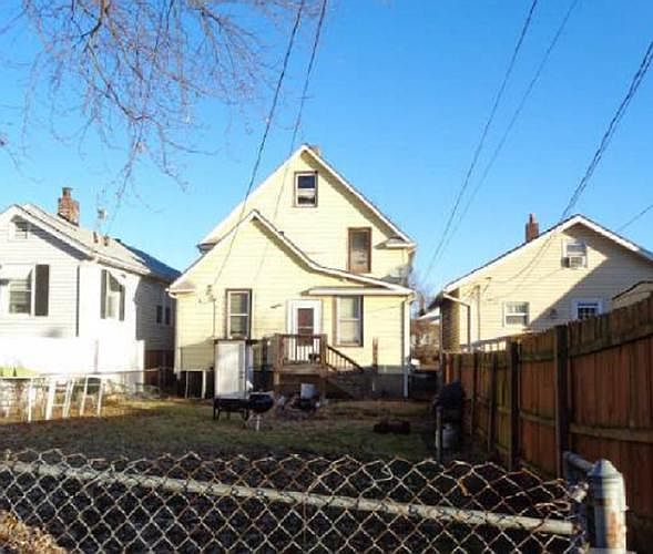 2nd image of 5610 Lansdowne Ave